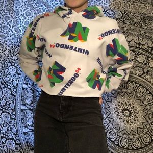 CROPPED NINTENDO HOODIE